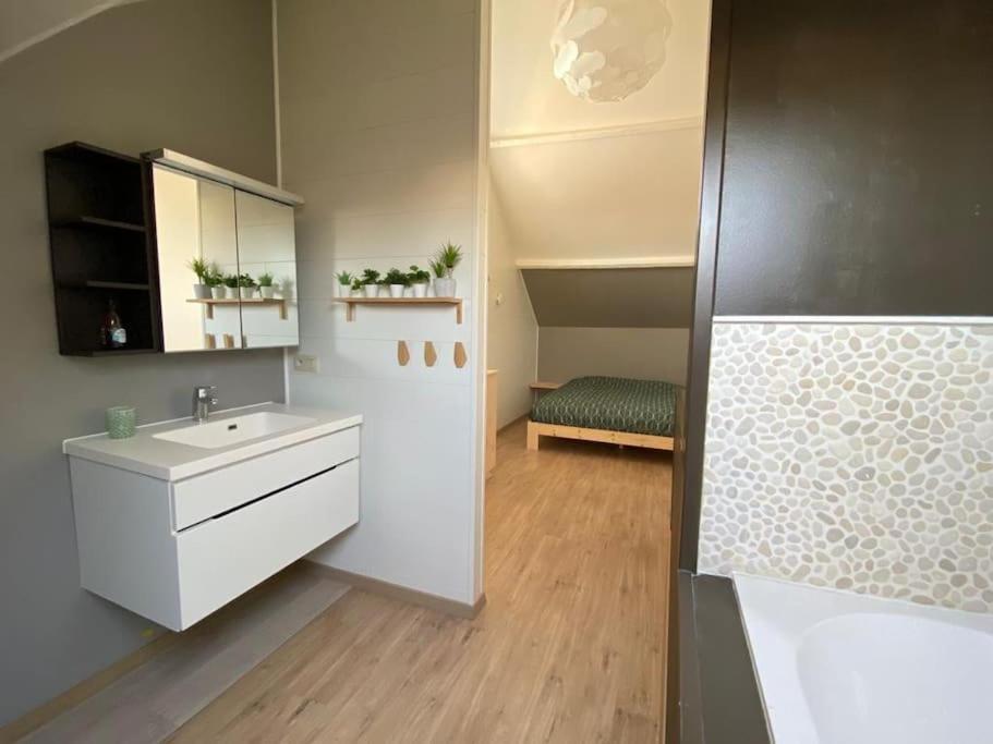 Cosy Beachhouse Within Walking Distance Of The Sea Villa De Haan Luaran gambar